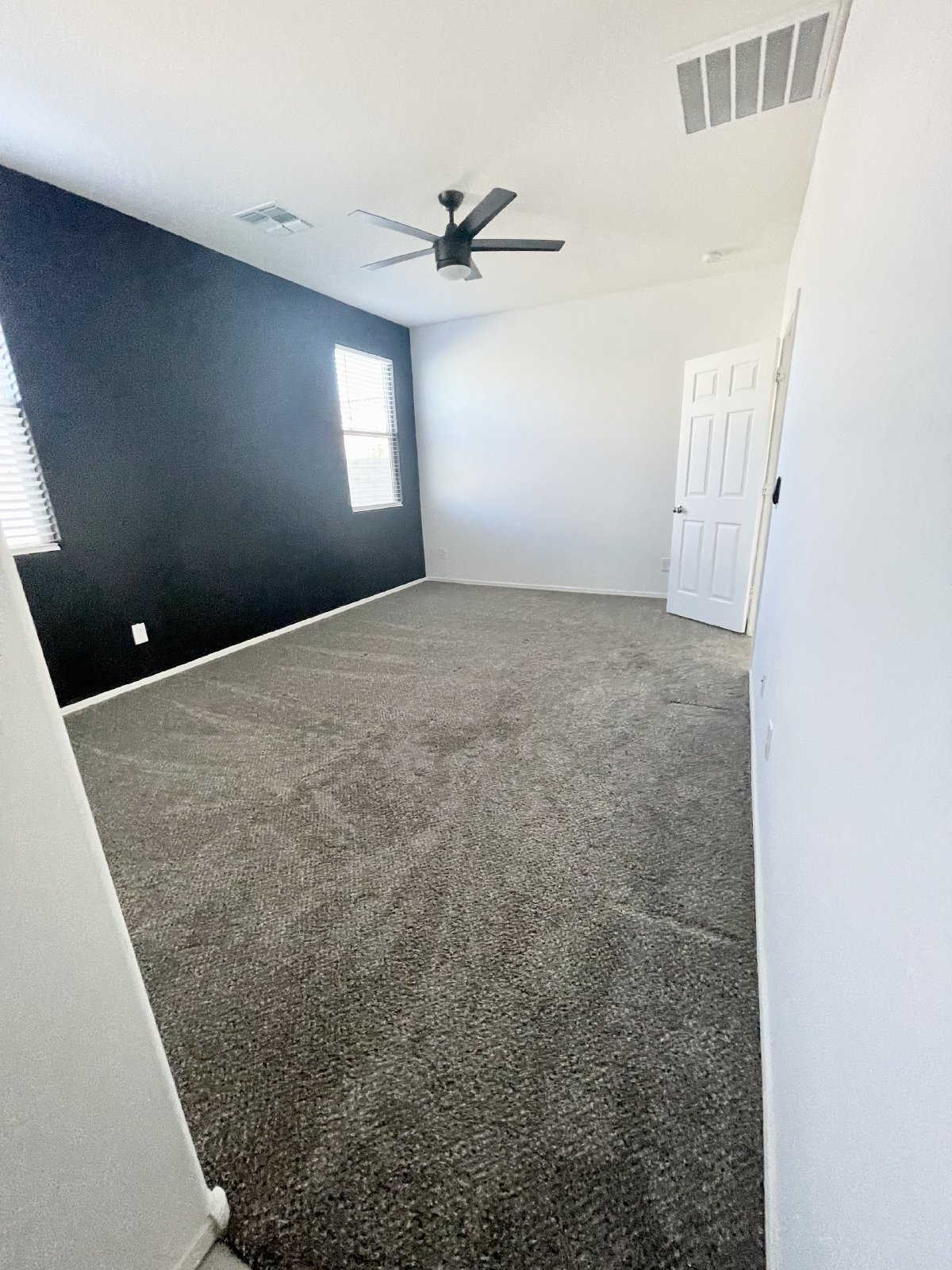 18582 W CARLOTA LN property image