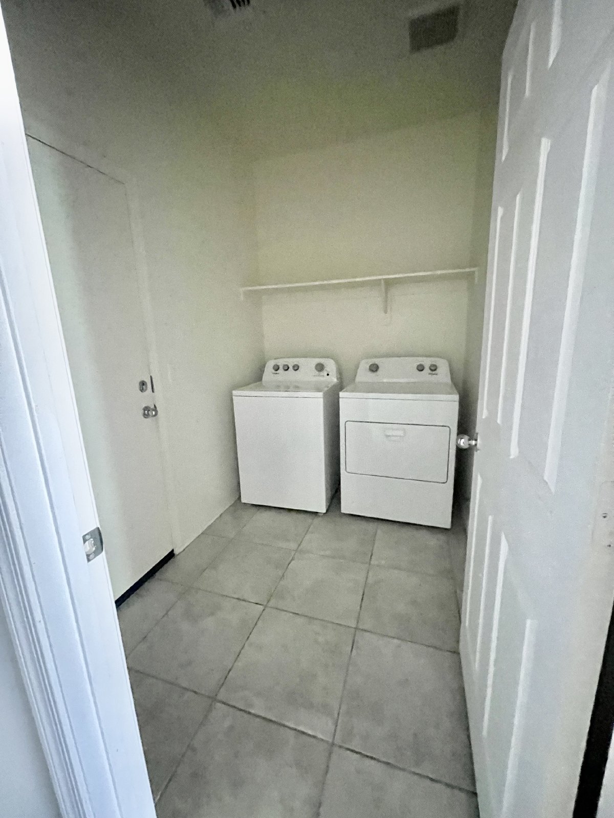 18582 W CARLOTA LN property image