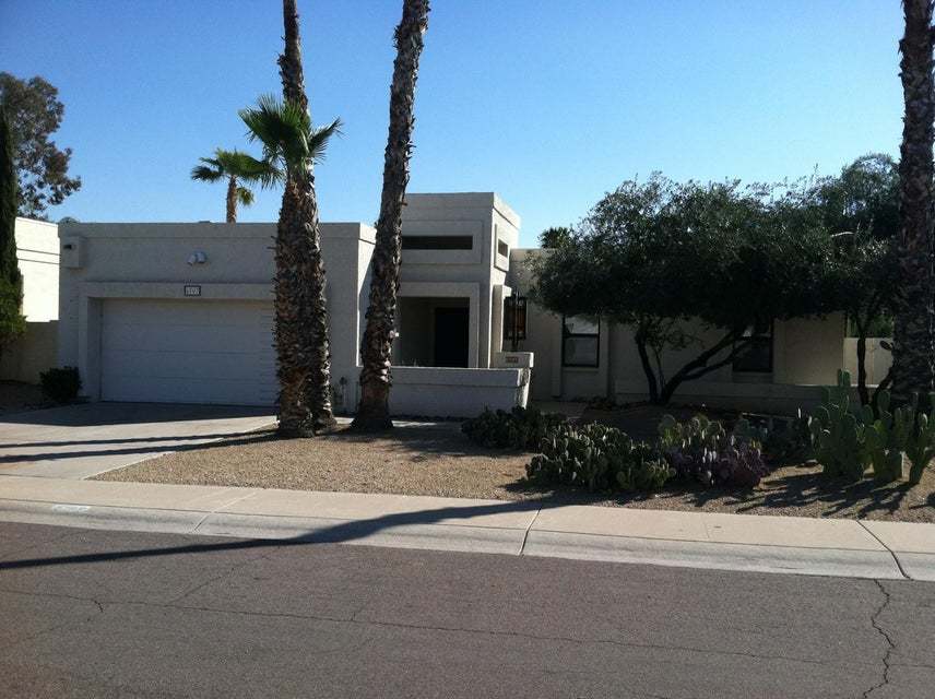 3 bedrooms / 2 bathrooms near Kierland Mall property image