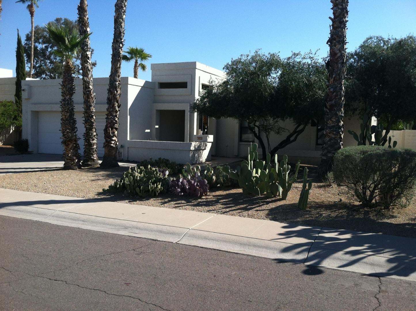 3 bedrooms / 2 bathrooms near Kierland Mall property image