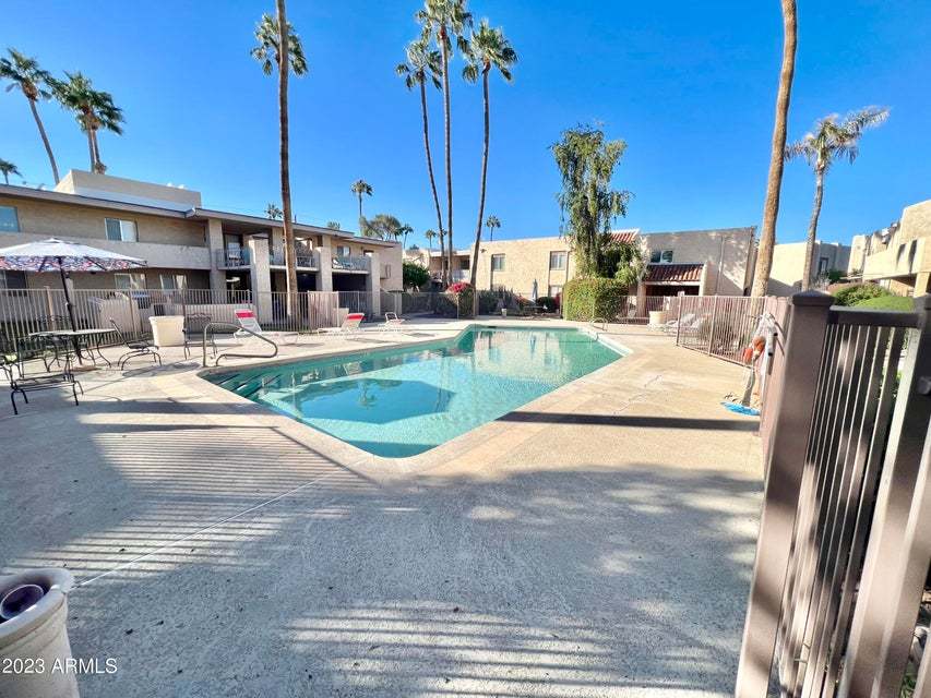 Fully Furnished 1b/1b apartment in Old Town Scottsdale property image