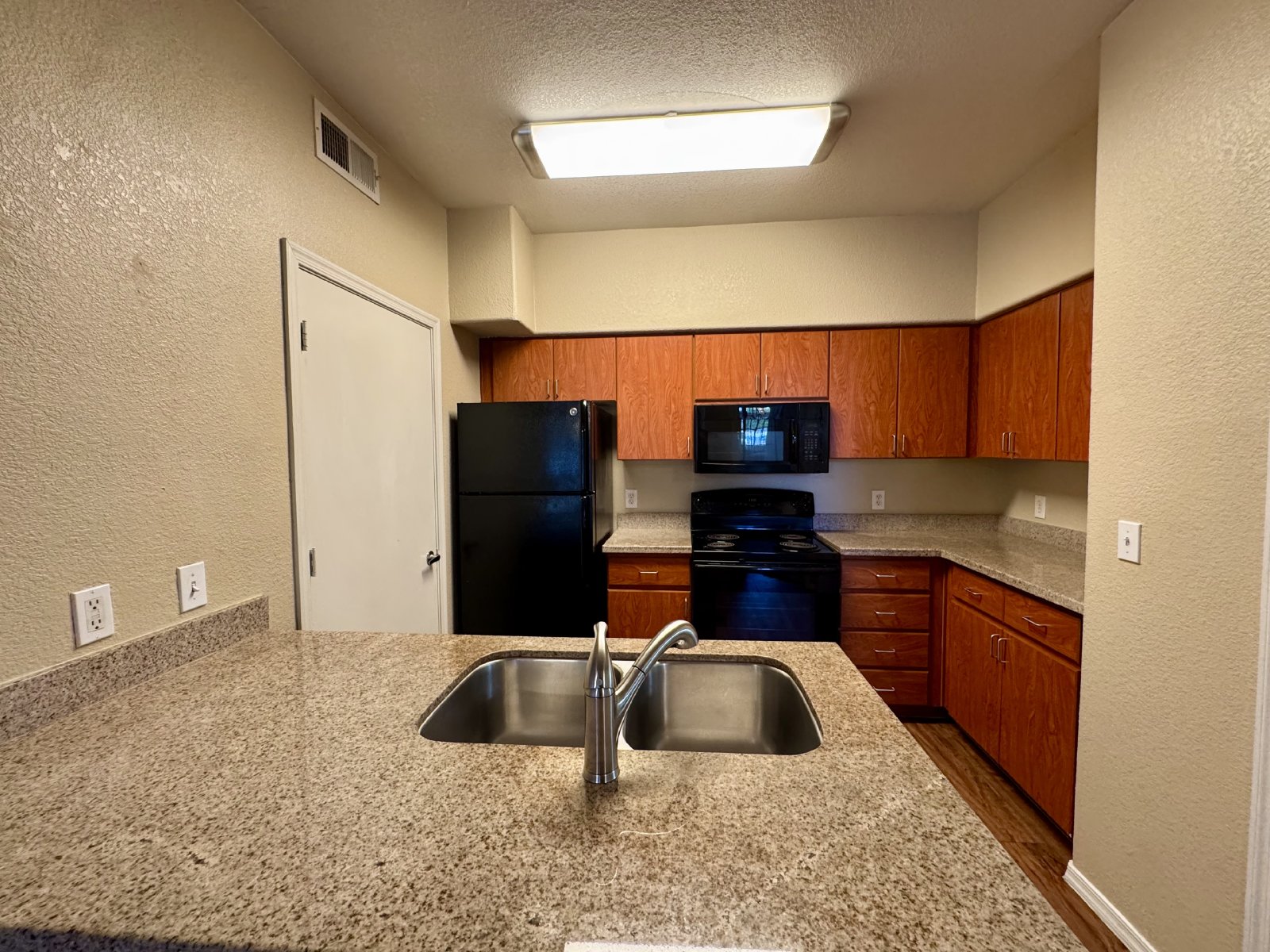 1 Bedroom with Resort Style Living! property image