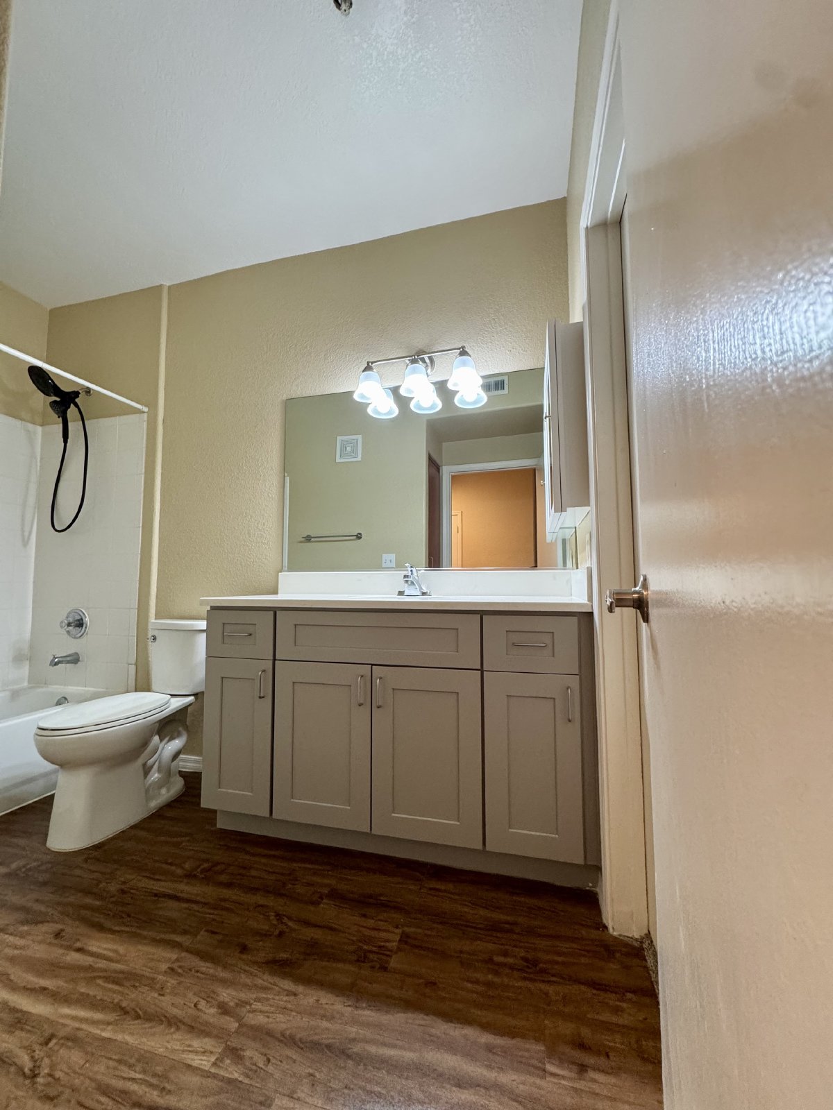 1 Bedroom with Resort Style Living! property image