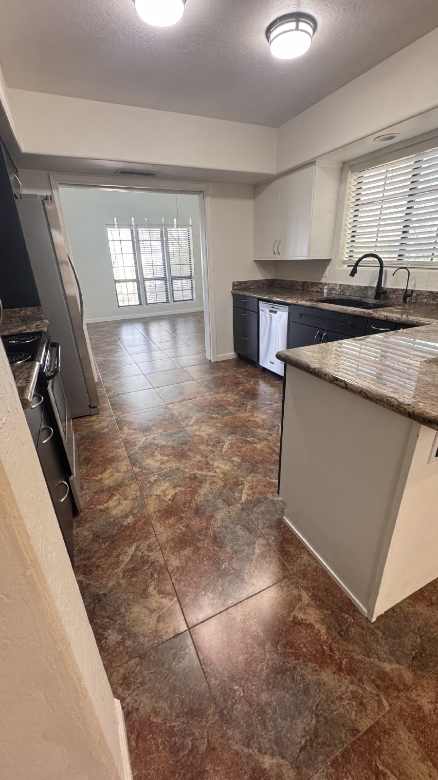 2b + 2.5 b + Huge Loft in Fountain Hills property image