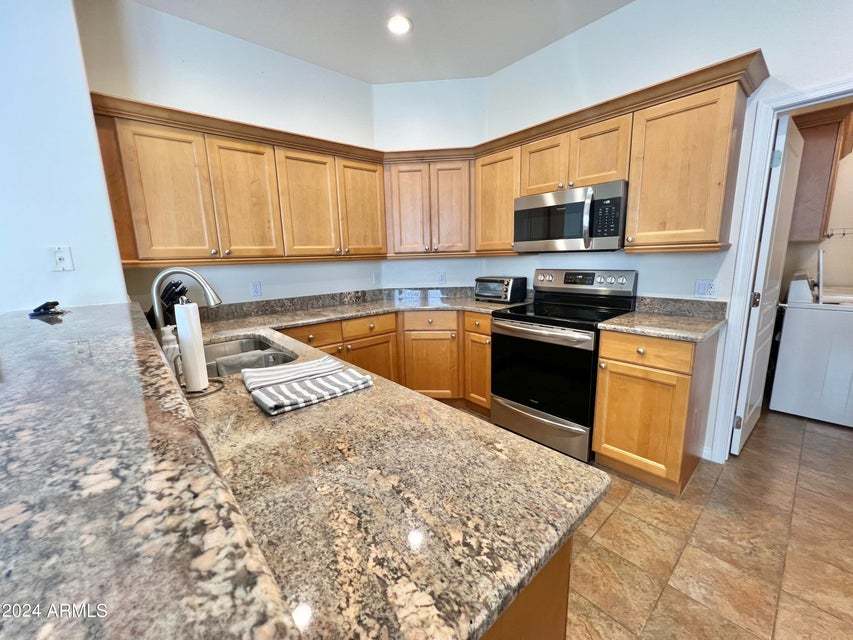 3b/2b in Tesoro Gated Community property image