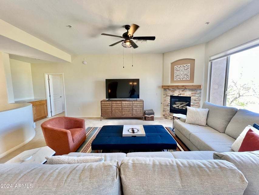 3b/2b in Tesoro Gated Community property image