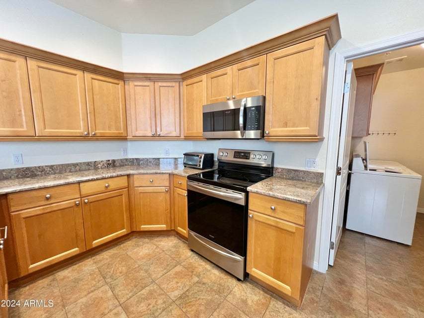 3b/2b in Tesoro Gated Community property image
