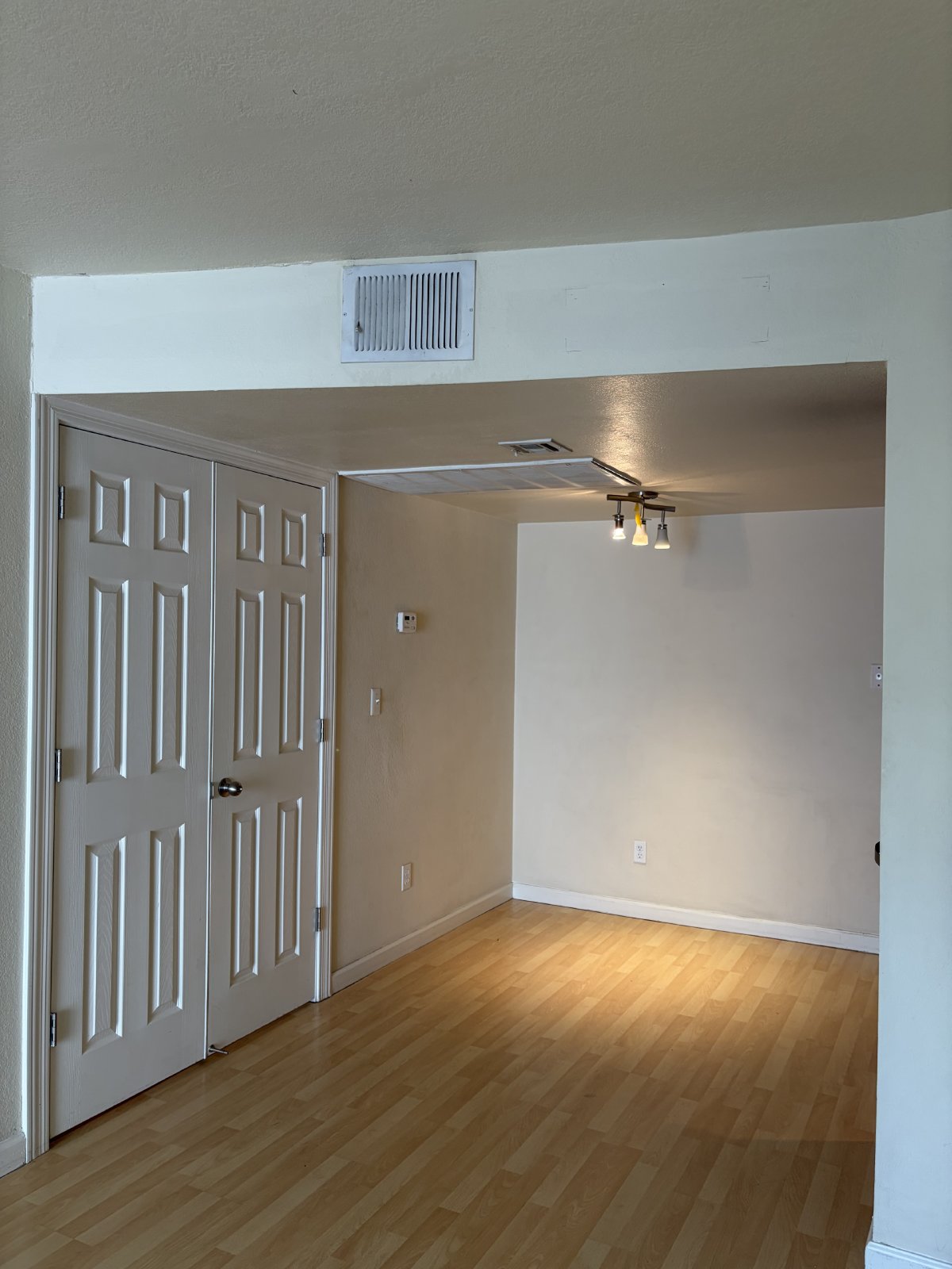 740 property image