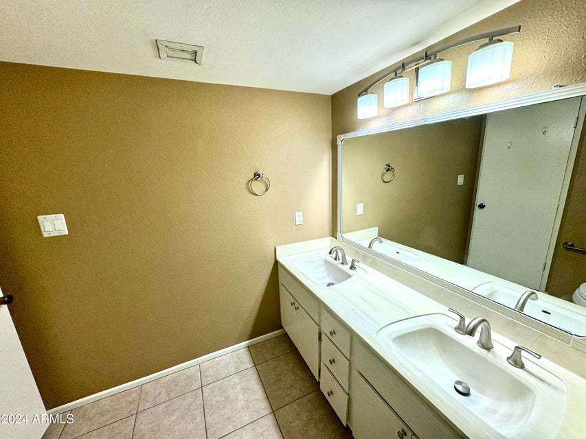Camelback Mountain Views | Beautifully Updated Cul-de-Sac Home property image