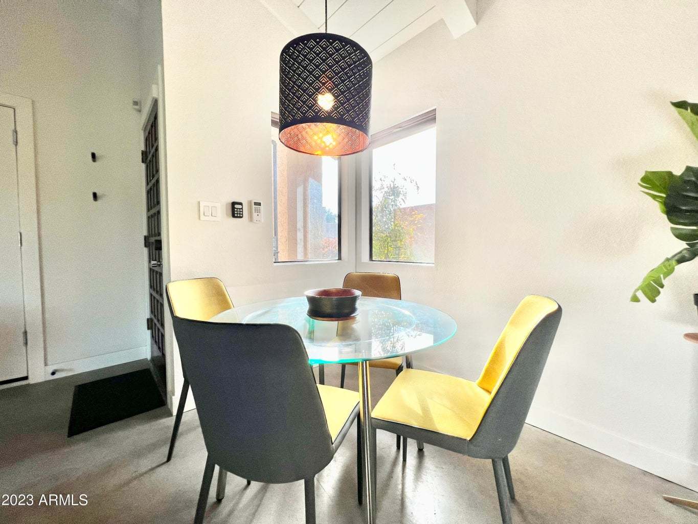 Furnished 2b/2b with 2 car garage in North Scottsdale! property image