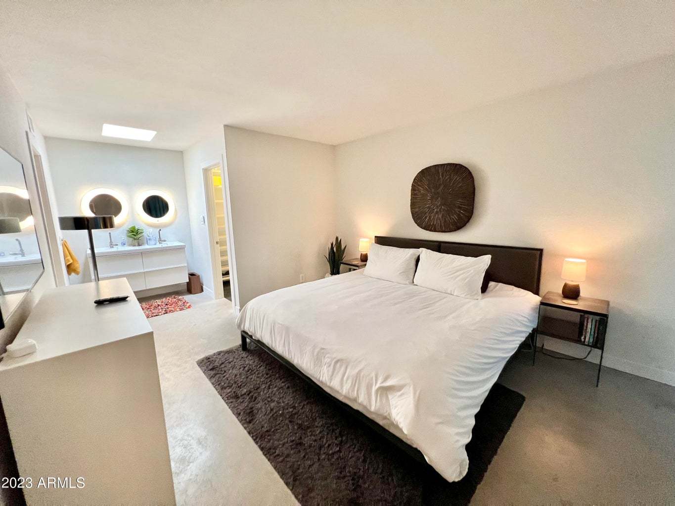 Furnished 2b/2b with 2 car garage in North Scottsdale! property image