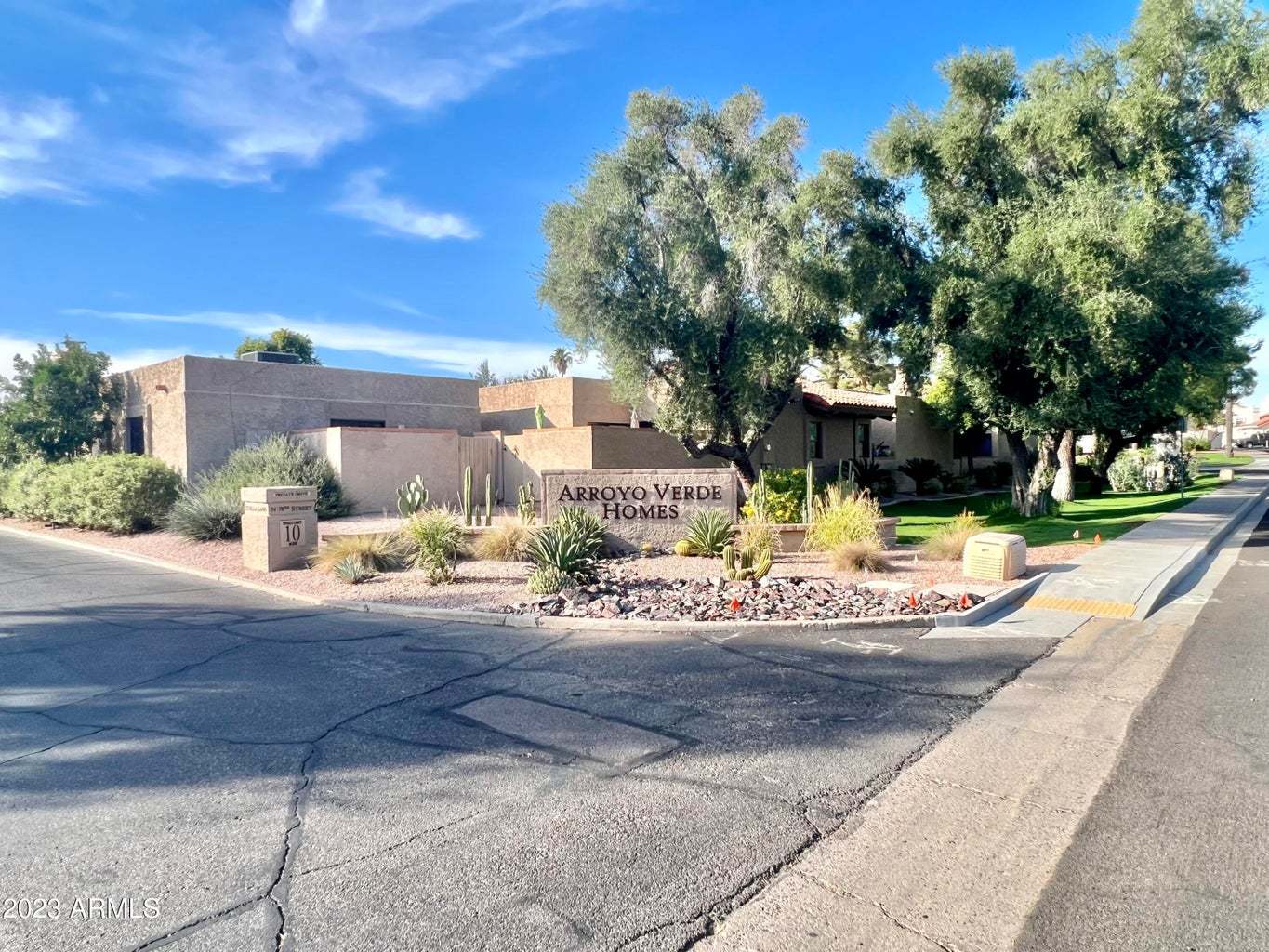 Furnished 2b/2b with 2 car garage in North Scottsdale! property image