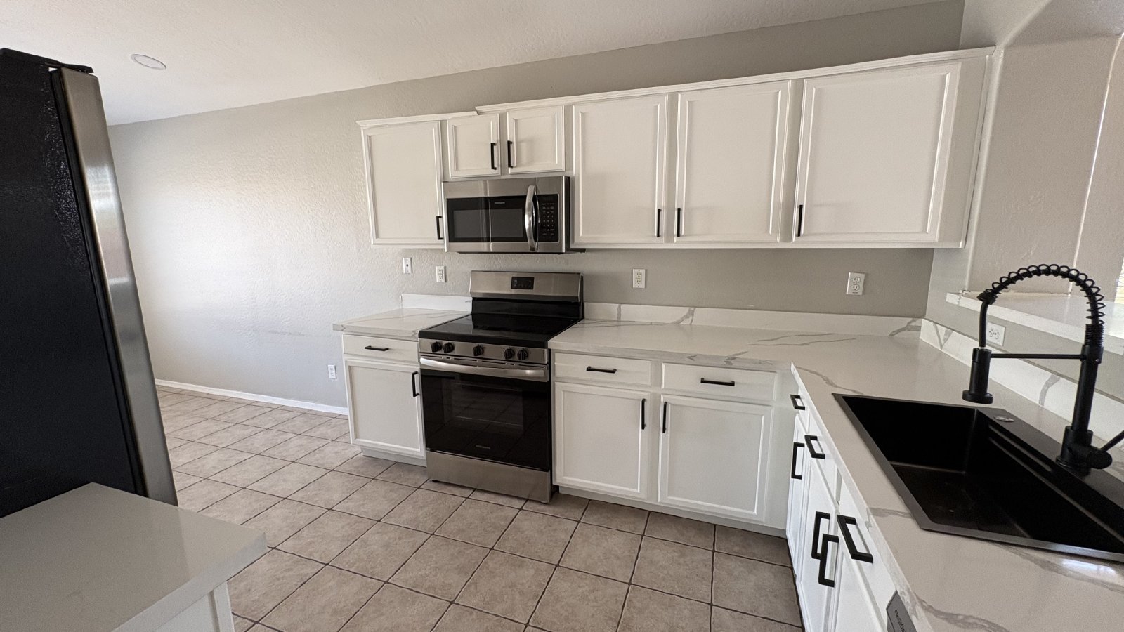 Goodyear rental property image