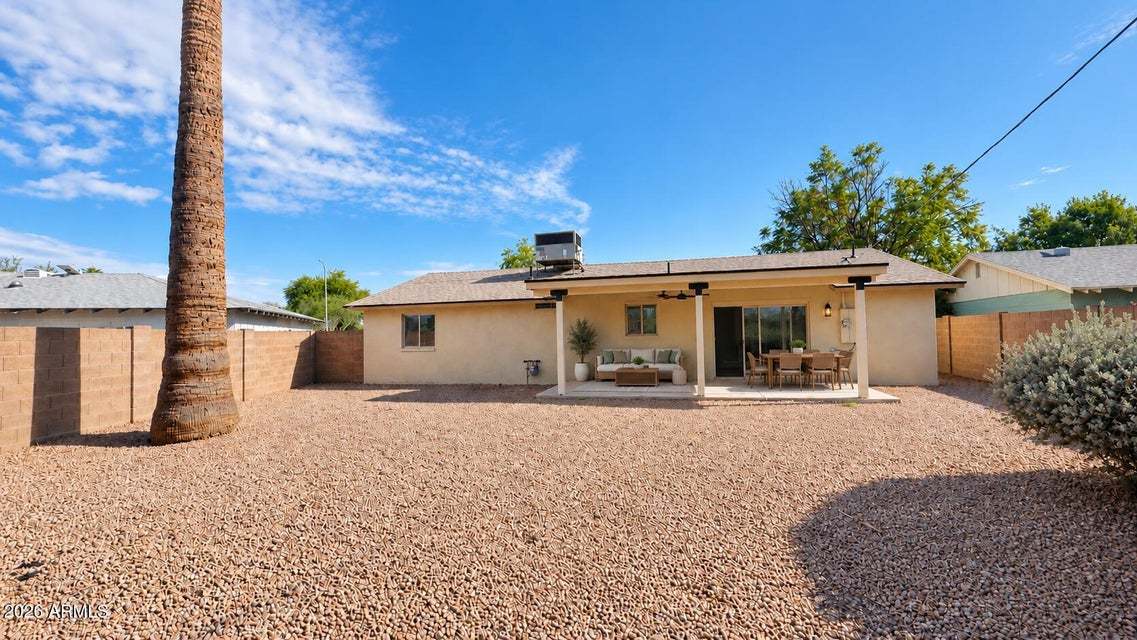 3 bed / 2 bath with bid backyard property image