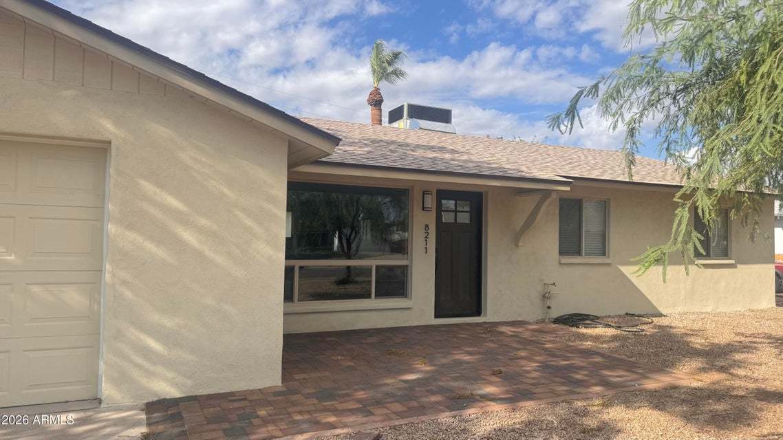 3 bed / 2 bath with bid backyard property image