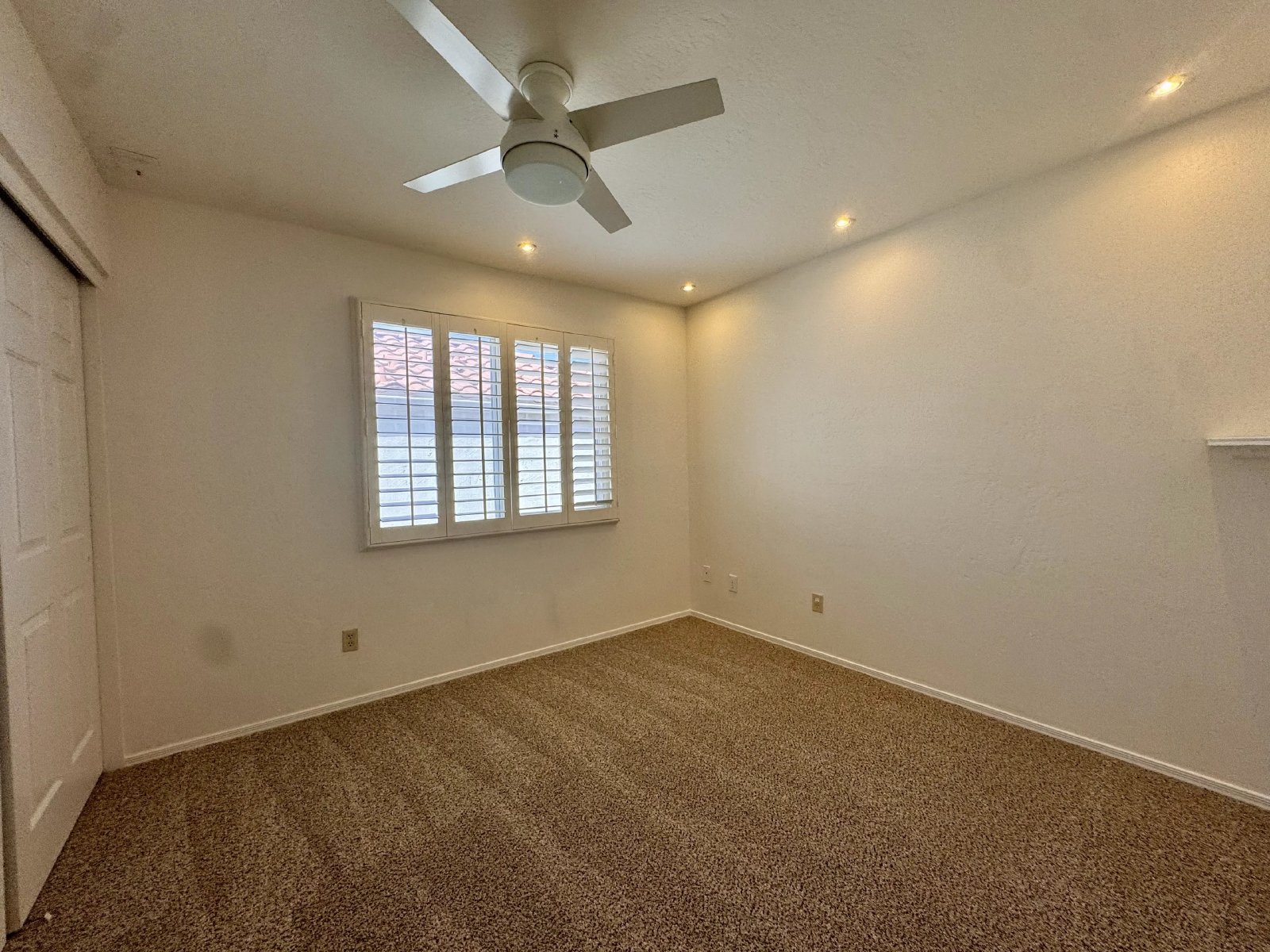 14222 N 23rd St property image
