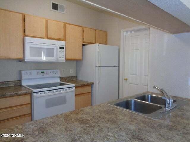 1 bedroom w/ Resort style living property image