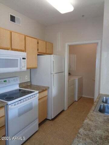 1 bedroom w/ Resort style living property image