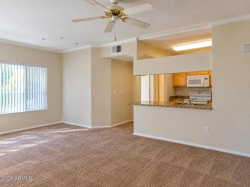 1 bedroom w/ Resort style living property image