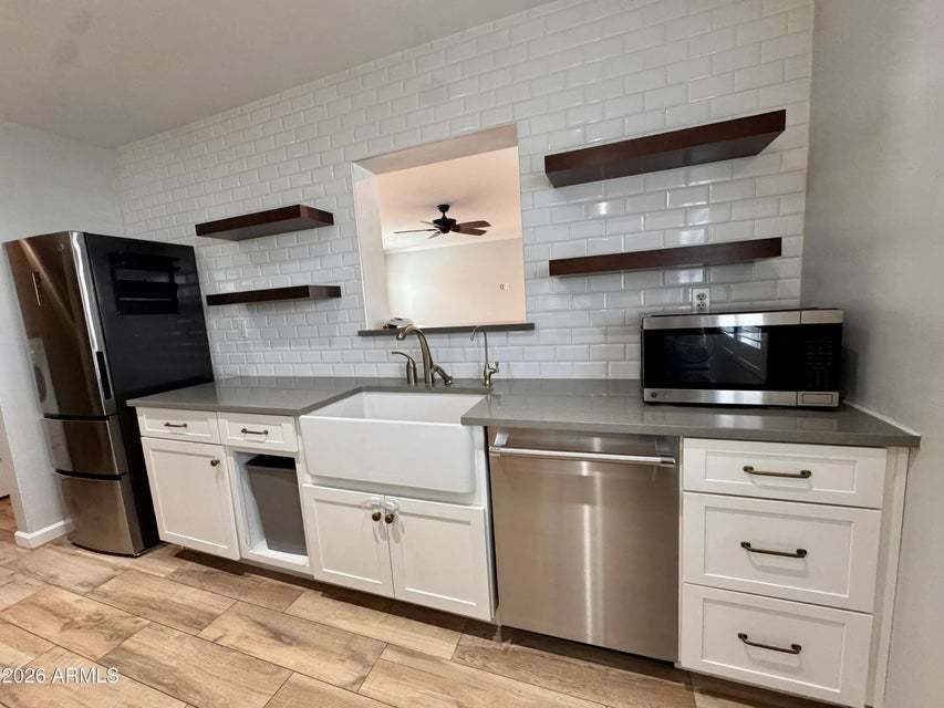 3 b + 1, 2 bathrooms in Arcadia! property image