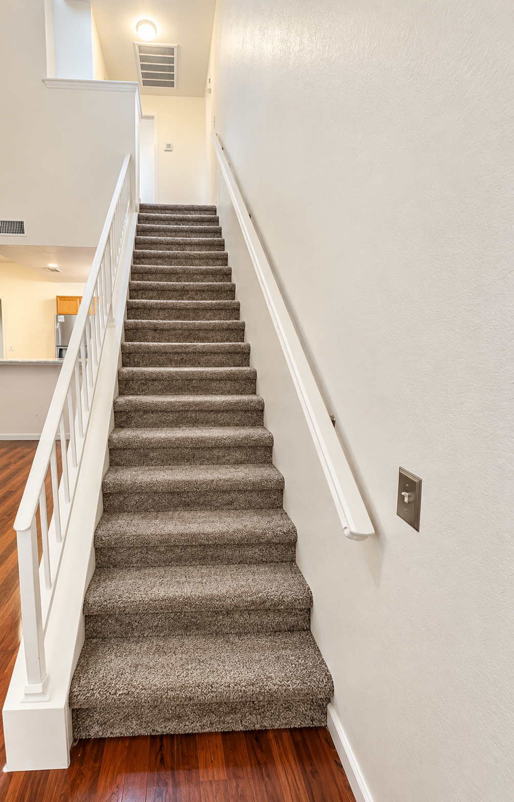 2b/2b with patio in Paradise Valley landing Condominium property image