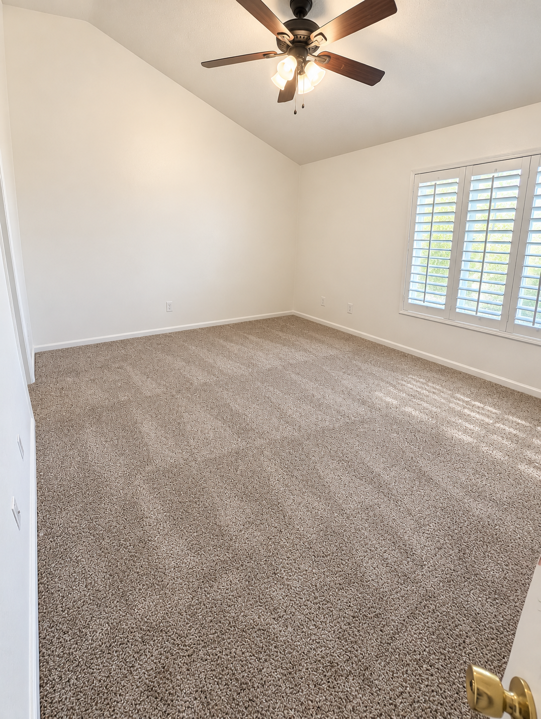 2b/2b with patio in Paradise Valley landing Condominium property image