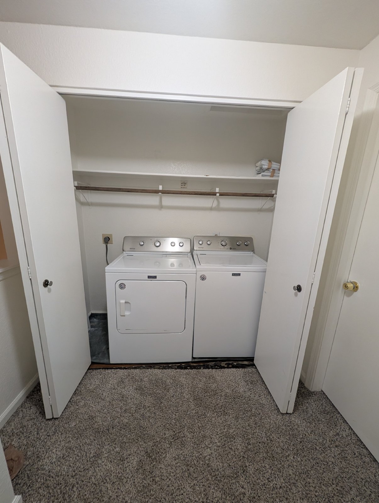 2b/2b with patio in Paradise Valley landing Condominium property image