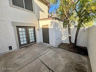 2b/2b with patio in Paradise Valley landing Condominium property image