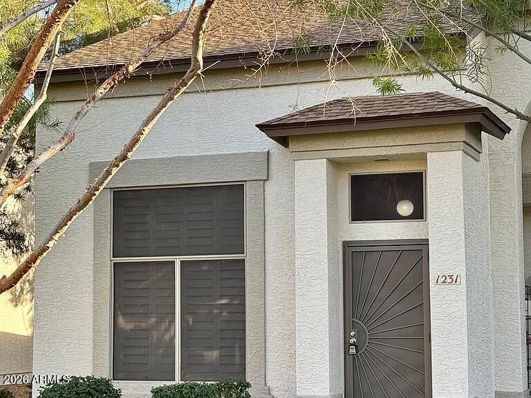 2b/2b with patio in Paradise Valley landing Condominium property image