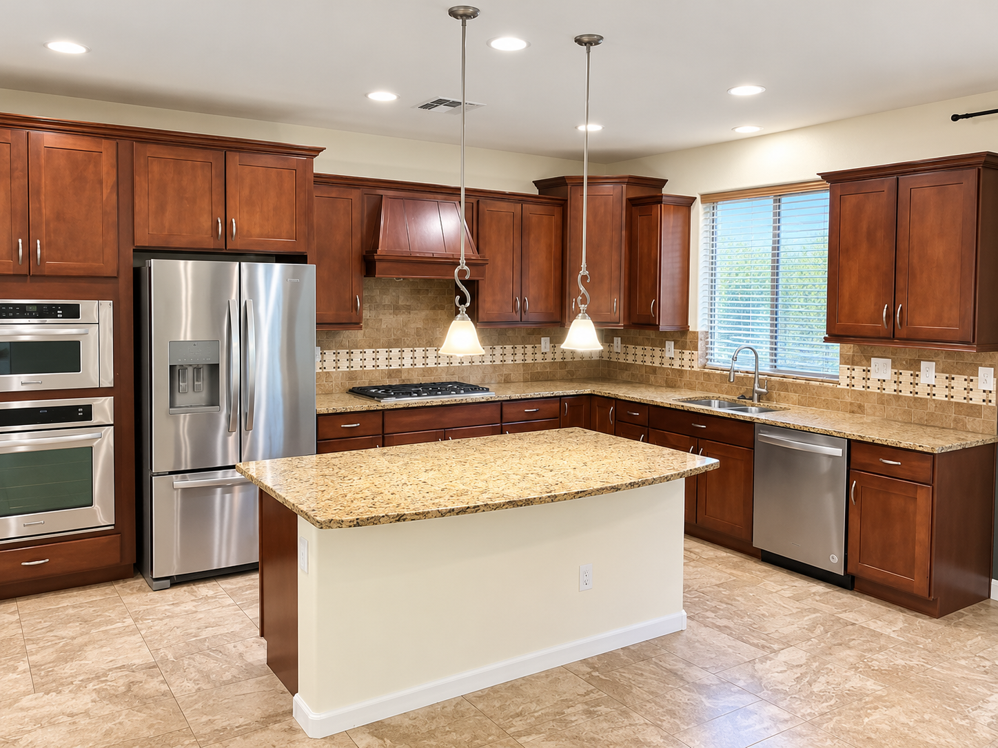 3bedrooms,3bathrooms,office,Loft in Desert Ridge! property image