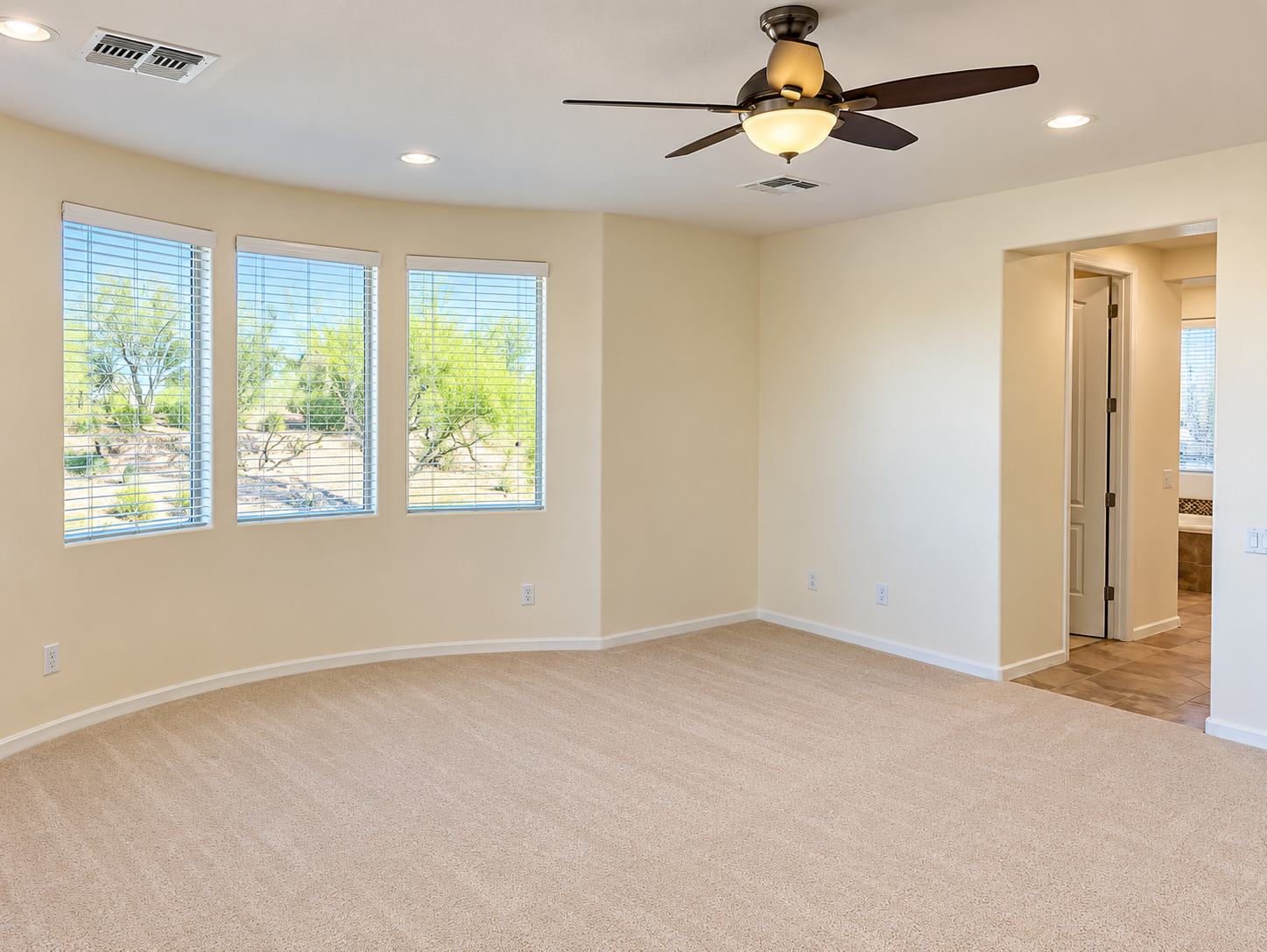 3bedrooms,3bathrooms,office,Loft in Desert Ridge! property image
