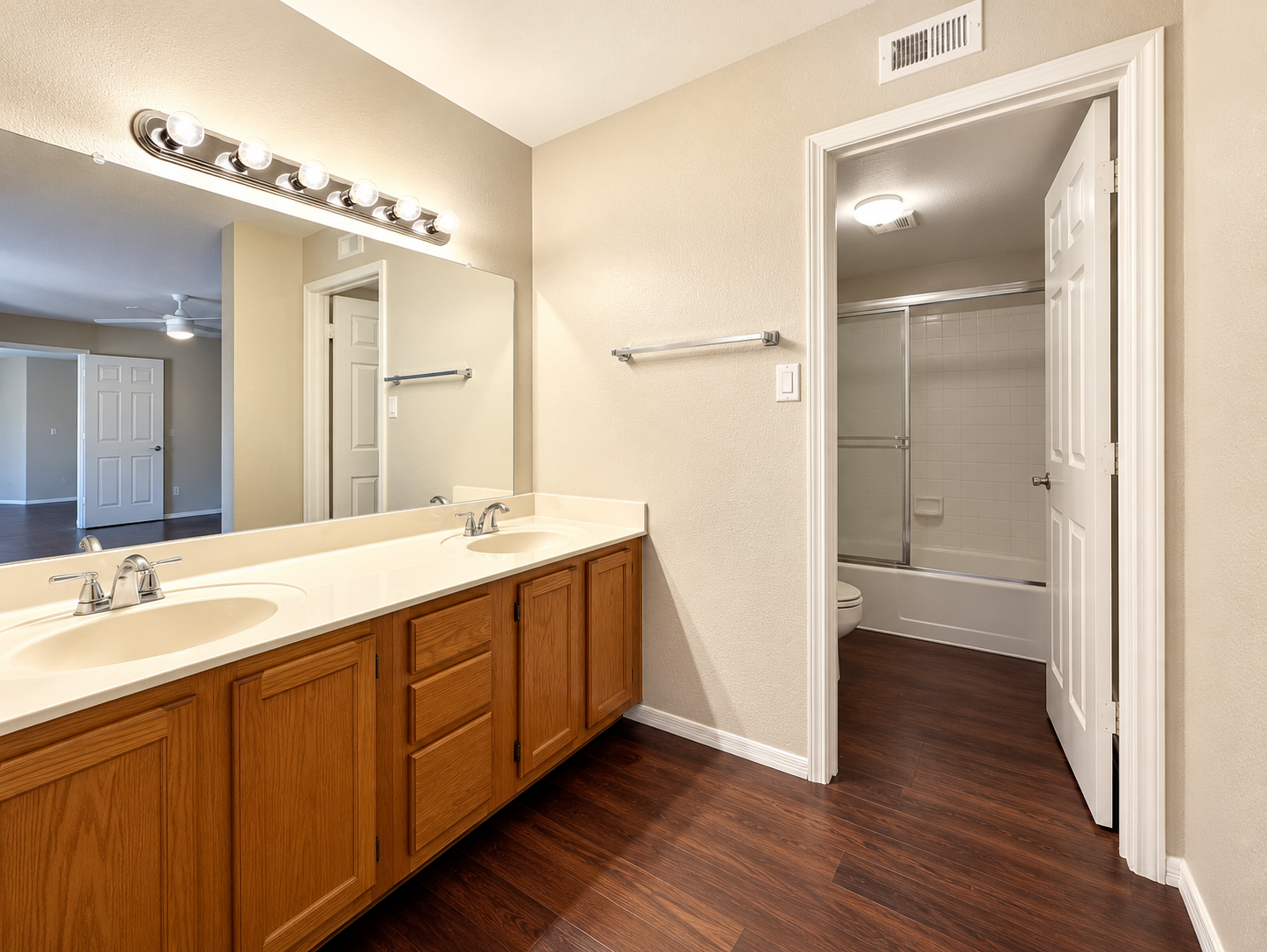 2 bedrooms / 2 bathrooms in North Scottsdale property image