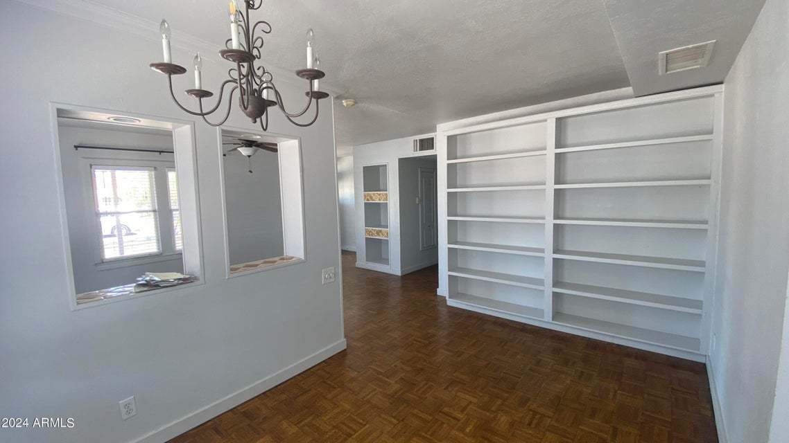 1714 N 17th Ave property image