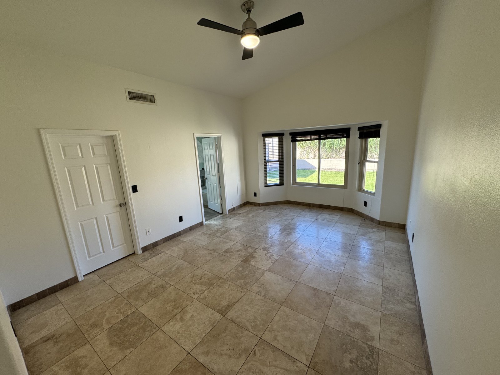 4 Bedroom home in Shadow Mountain Preserves property image