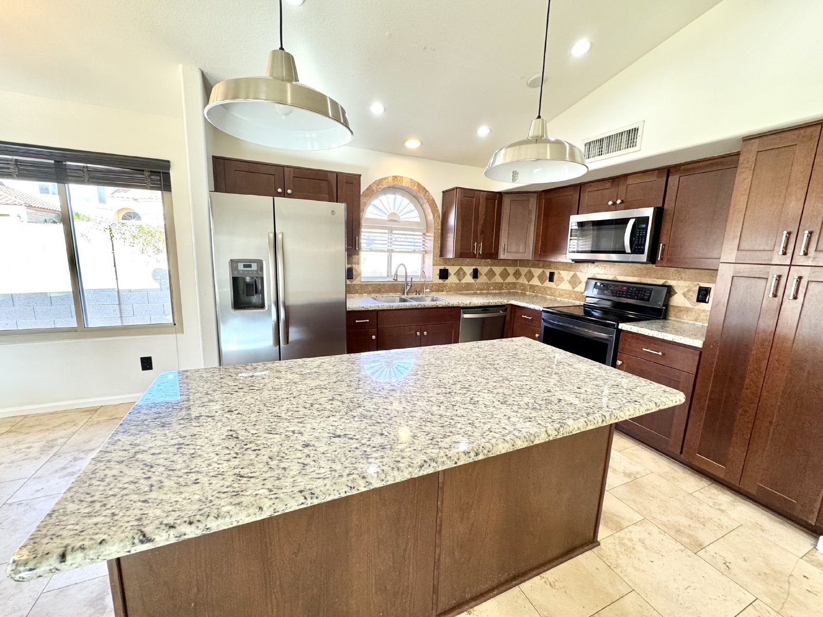 4 Bedroom home in Shadow Mountain Preserves property image