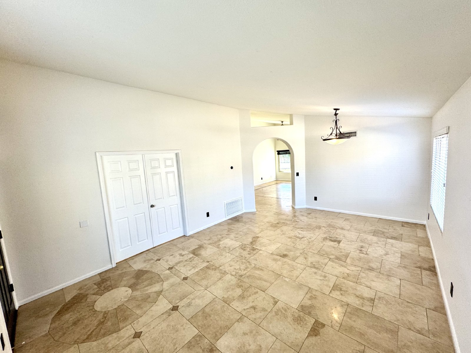 4 Bedroom home in Shadow Mountain Preserves property image