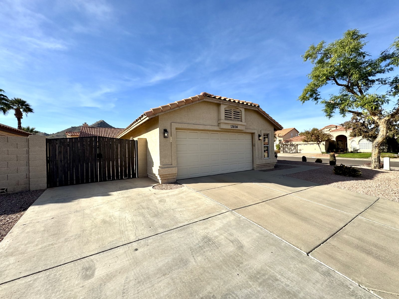 4 Bedroom home in Shadow Mountain Preserves property image