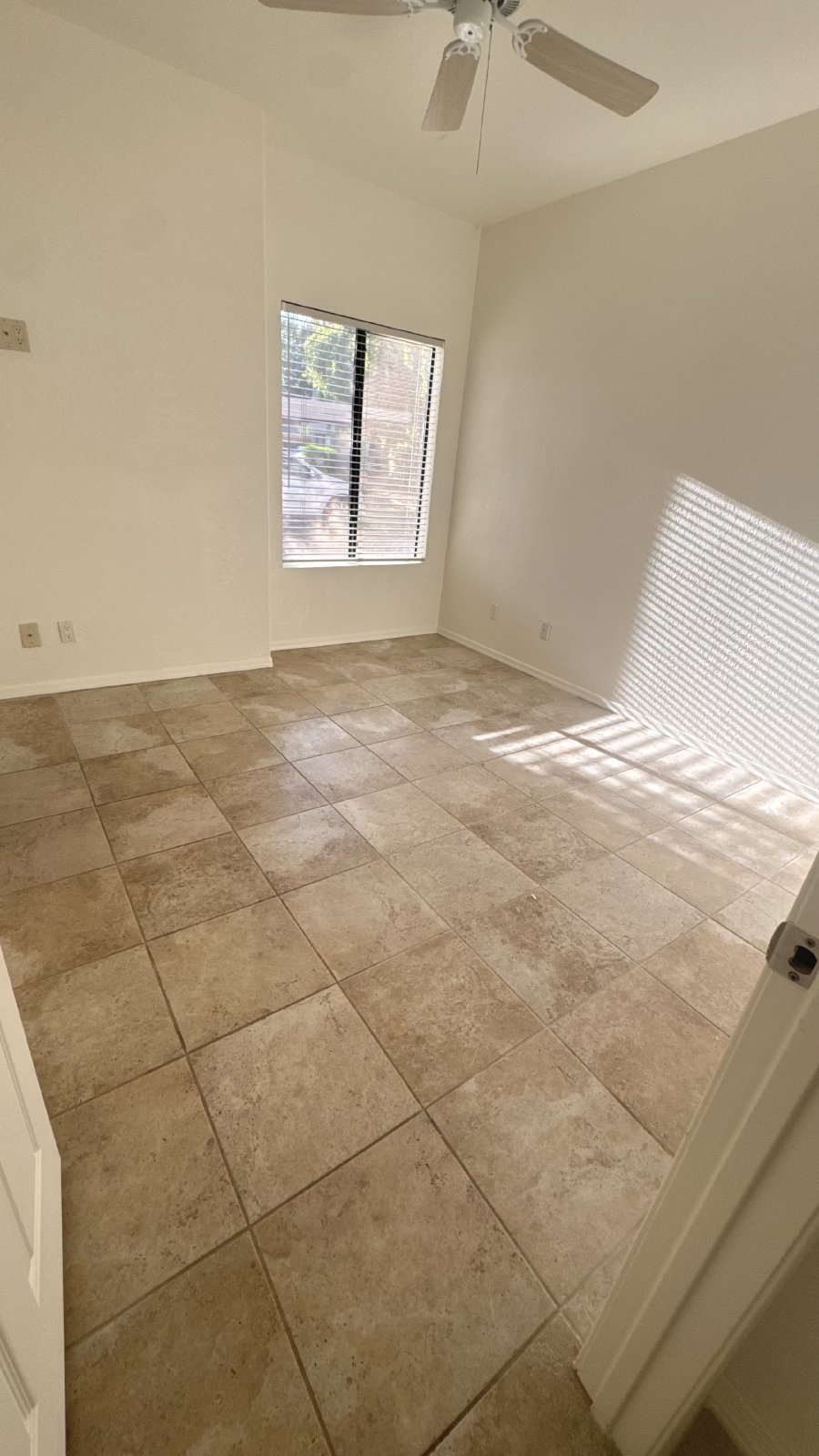 3 bedroom / 2 bathroom Apartment in North Scottsdale property image