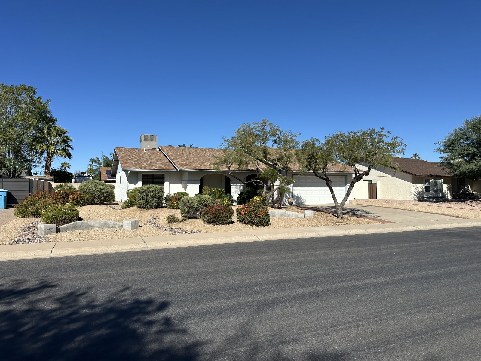 3b/2b close to Kierland Commons Mall! property image