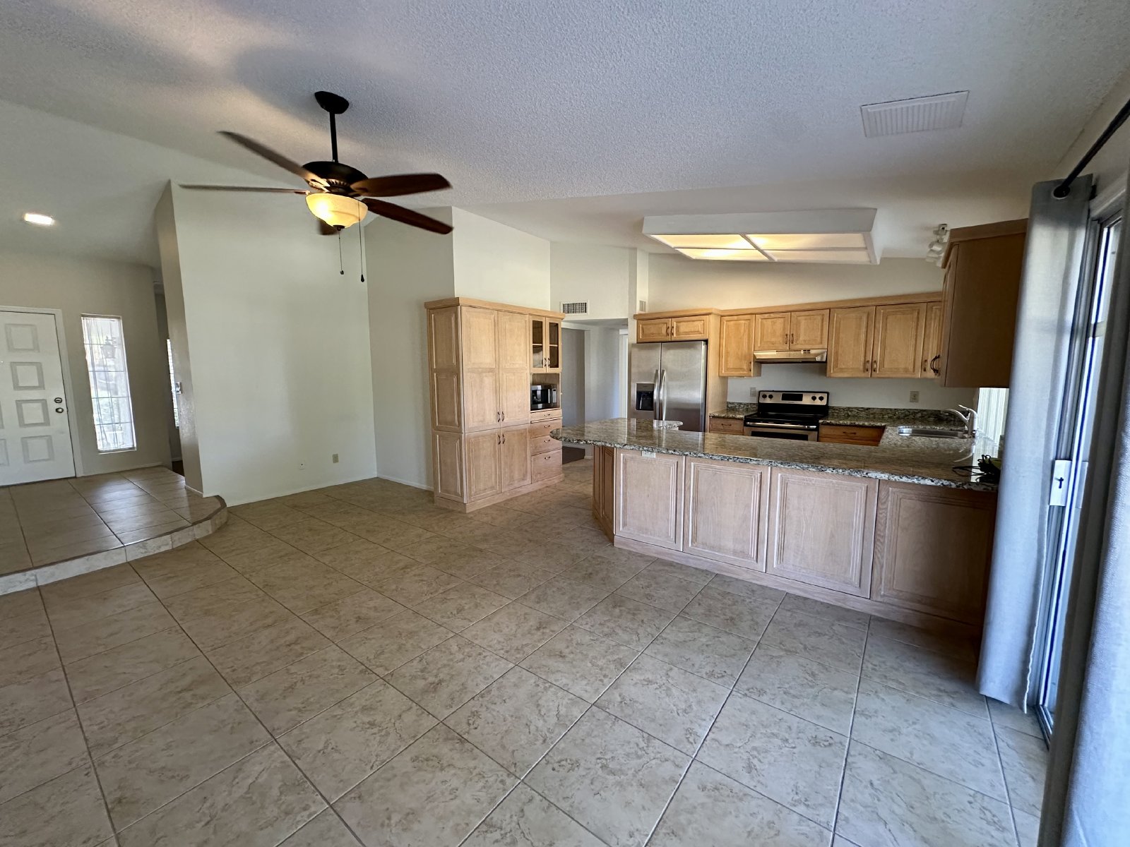 3b/2b close to Kierland Commons Mall! property image