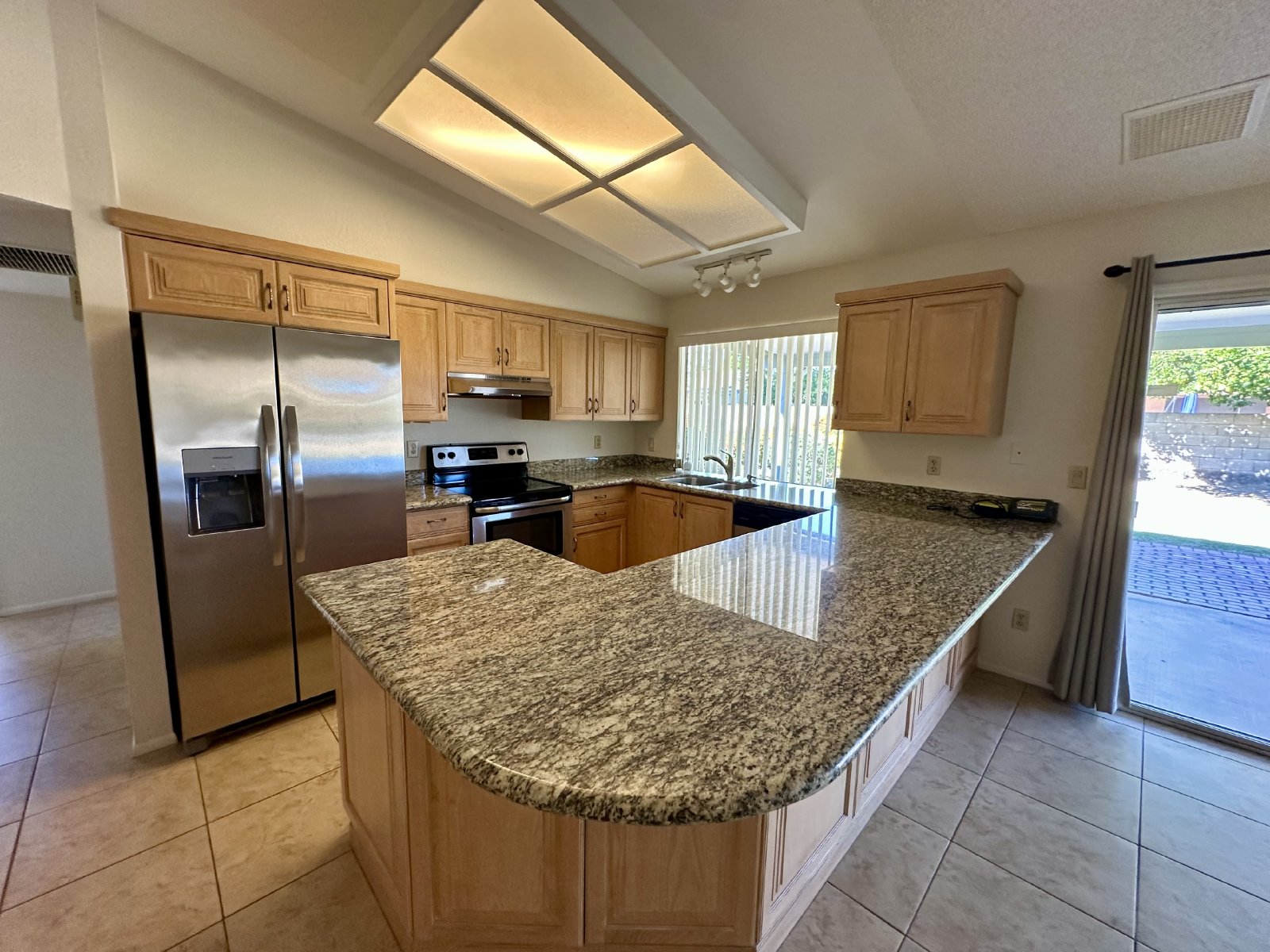 3b/2b close to Kierland Commons Mall! property image