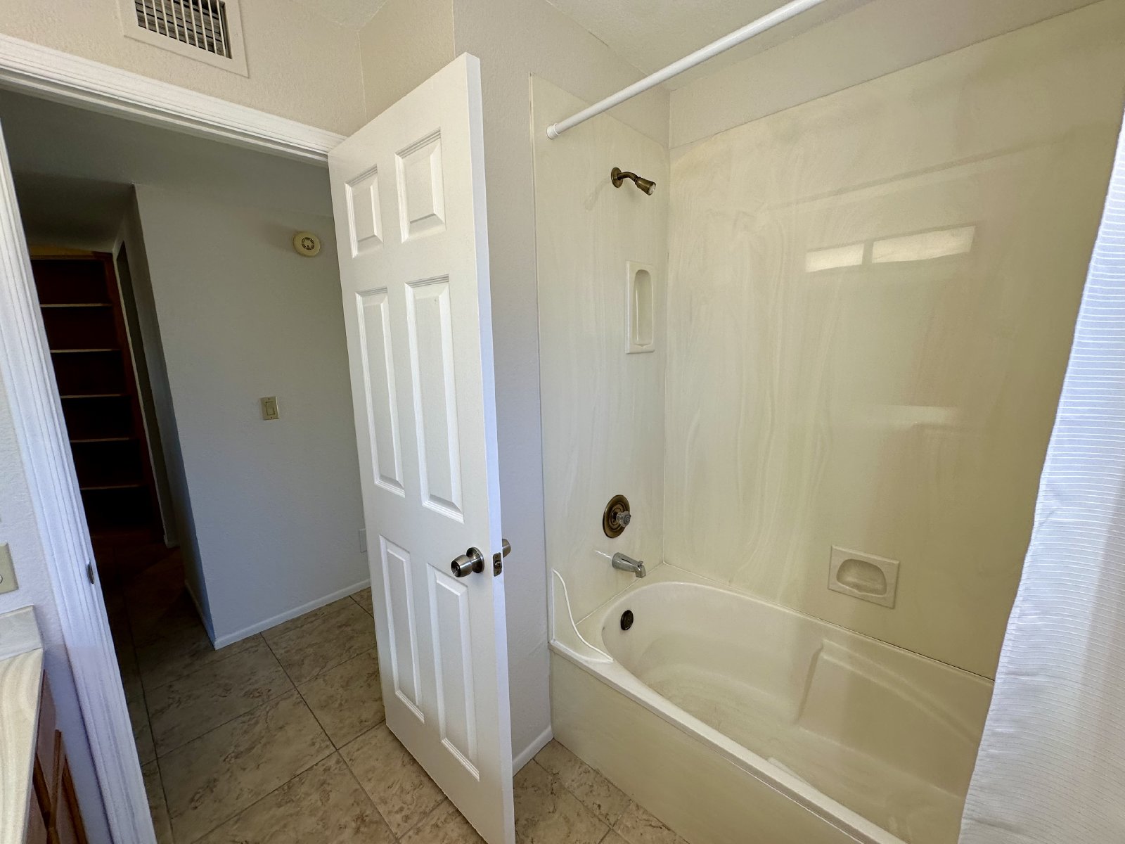 3b/2b close to Kierland Commons Mall! property image