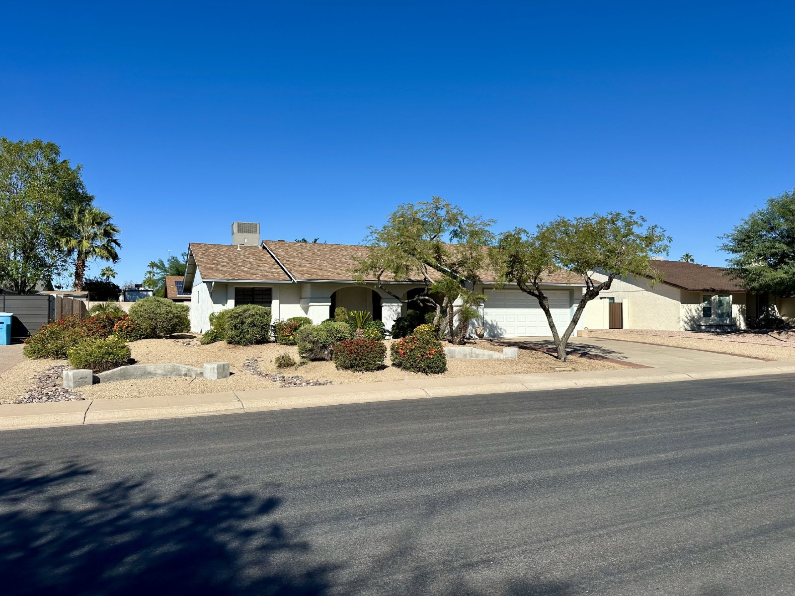 3b/2b close to Kierland Commons Mall! property image