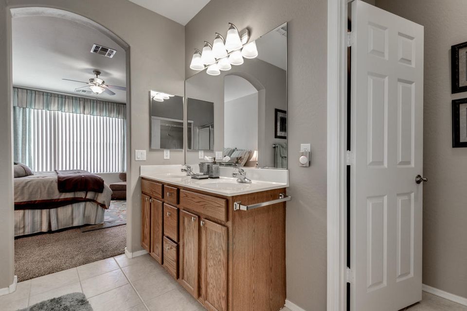 Pristine 3/2 Furnished Vacation Property property image