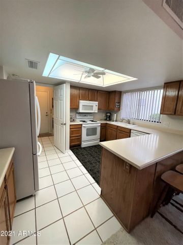 Furnished 2 bed, 2 bath in Westbrook Village property image